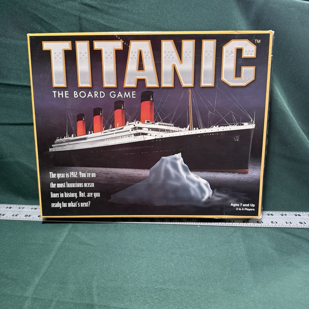 Titanic Board Game - 1998 Universal Games - Complete - Ships Free - J Cameron