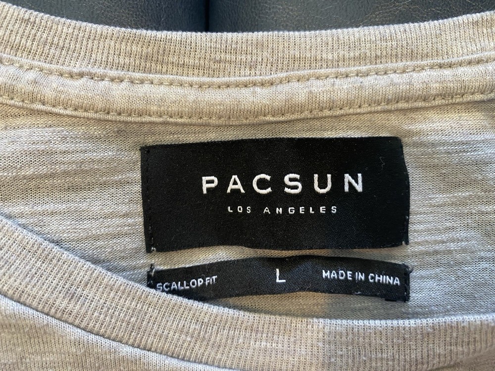 PacSun Scallop Fit Men’s L Long Sleeve Tee Heather Gray Los Angeles Curved Hem