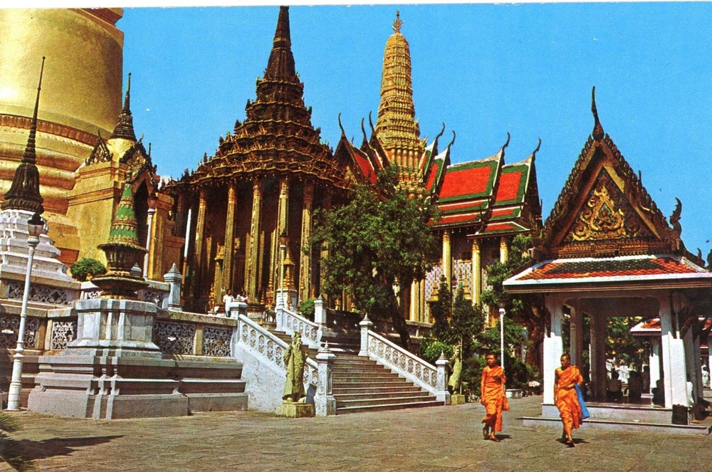 Part of Wat (Temple) Phra Keo, Bangkok, Thailand, UNP, EXC --POSTCARD