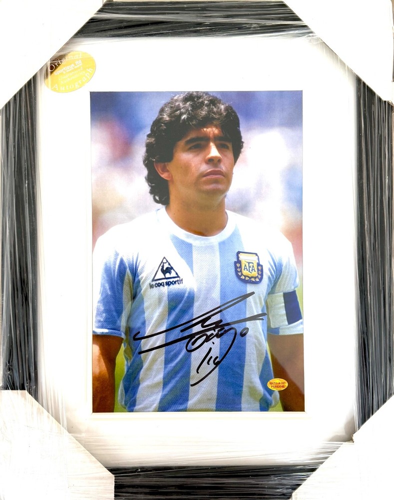 Diego Maradona, Argentina Napoli Football Legend 100% Hand Signed Photo With COA