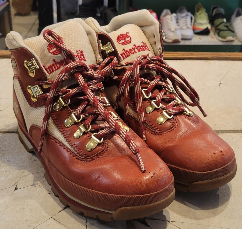 TIMBERLAND FIELD BOOT A1JFS Size 9 Red