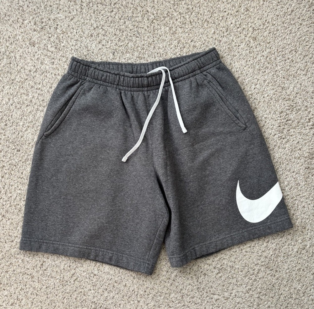 Nike Shorts Mens Size Medium Gray Sportswear Club Graphic Fleece Shorts Comfort