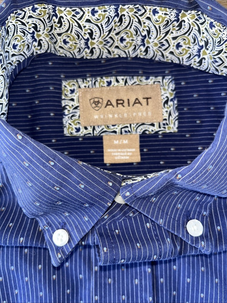 Ariat Men’s Wrinkle Free Shirt Long Sleeve Medium Blue Button Down Flip Cuff