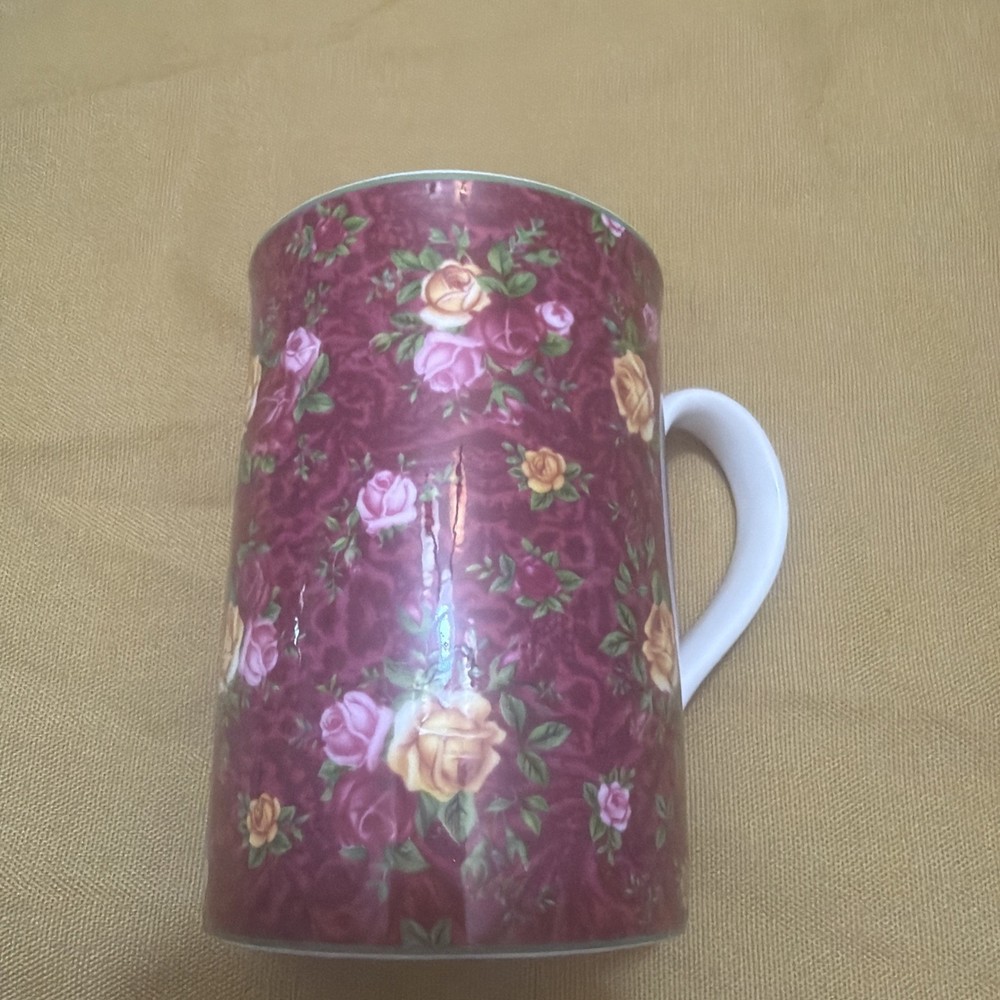 Royal Albert Old Country Roses Ruby Lace Mug Excellent Shape