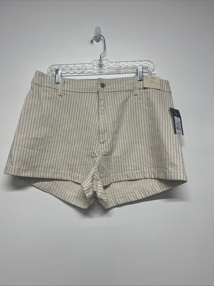 Universal Thread Shorts Women's Size 14 Sailor Shorts High Rise Cream