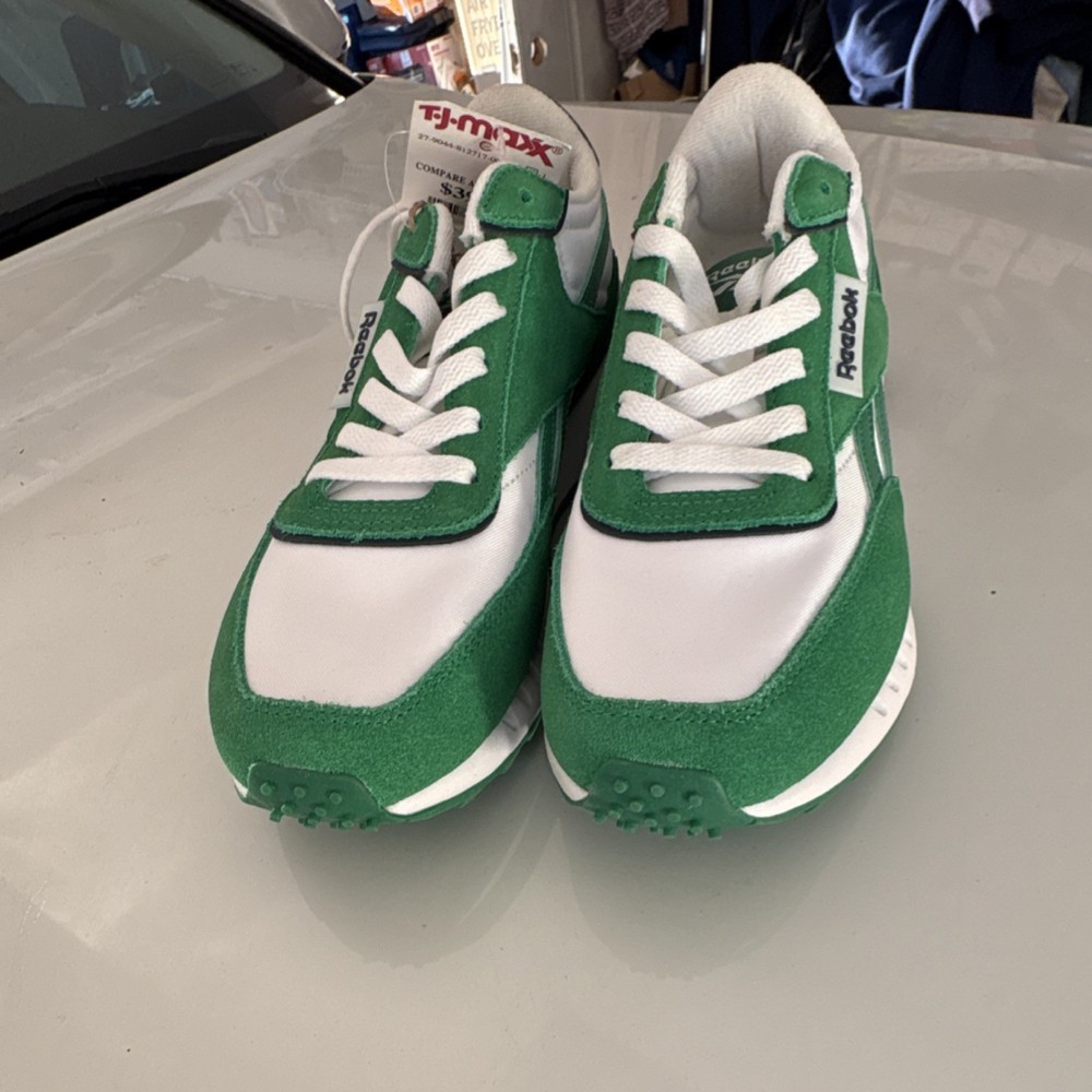 Reebok Green White Low Top Colorblock Lace Up Athletic Sneakers