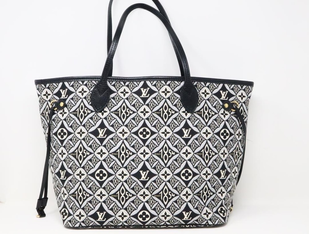 Louis Vuitton Neverfull MM Tote Bag in 1854 Jacquard Gray M57230