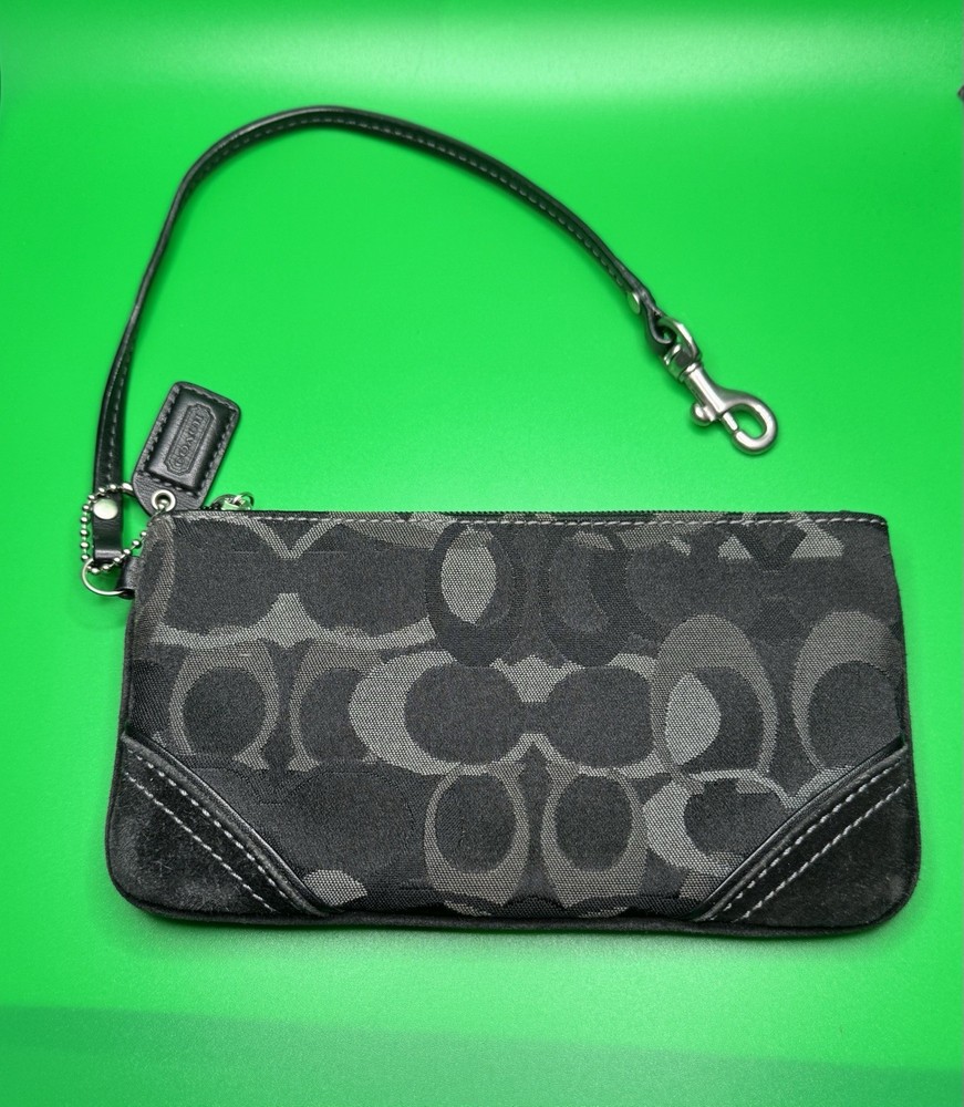 Coach Signature Black Canvas Leather Trim Zipper Closure Wristlet Coin Wallet EC