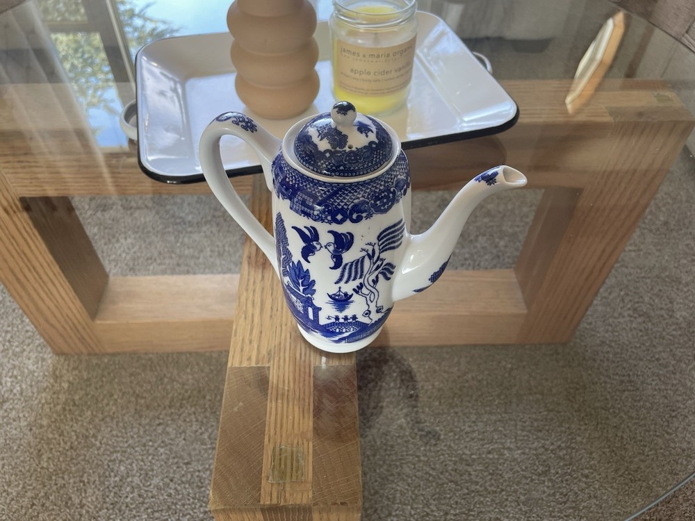 Blue Willow Blue & White China Coffee/Teapot with Lid – Chinoiserie