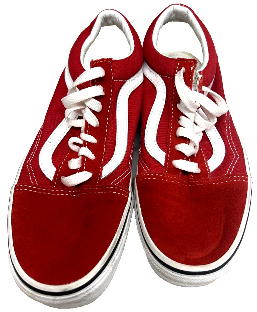 Red VANS Off The Walls Sneakers. Size 6 Men’s 7.5 Women’s Super Clean Shoes