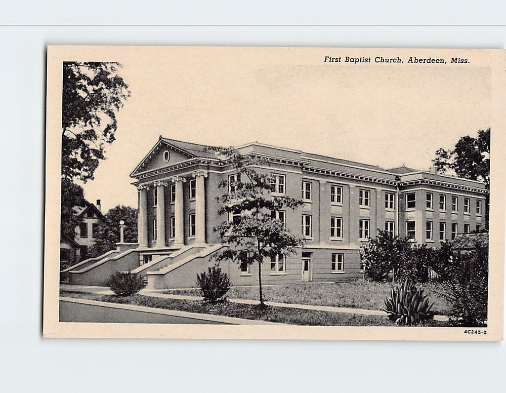Postcard First Baptist CHurch Aberdeen Mississippi USA