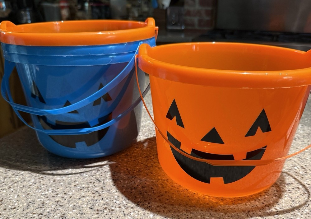 Lot of 4 Lightweight Halloween Treat Buckets Orange and Blue New