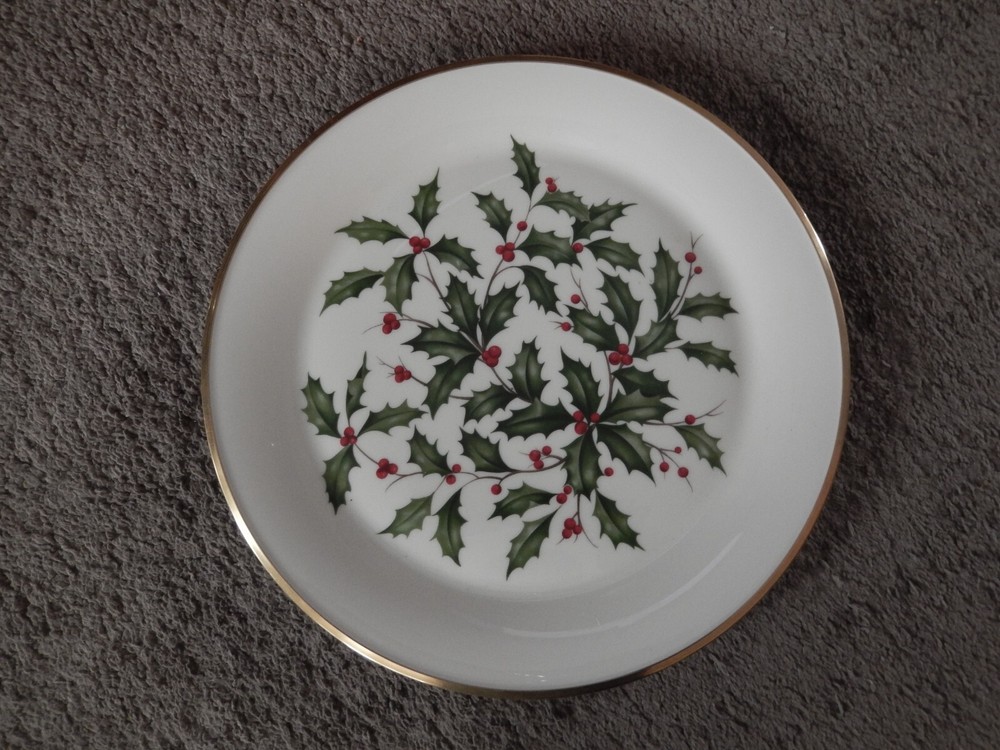 LENOX Holiday Holly Berries 12.6