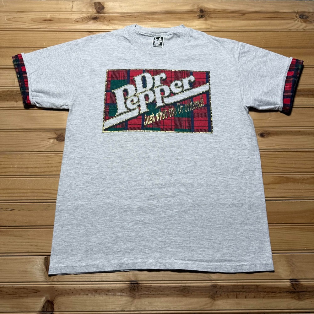 Vintage 90s Dr. Pepper Soft Drink Plaid Gold Logo Graphic Promo T-Shirt - Large