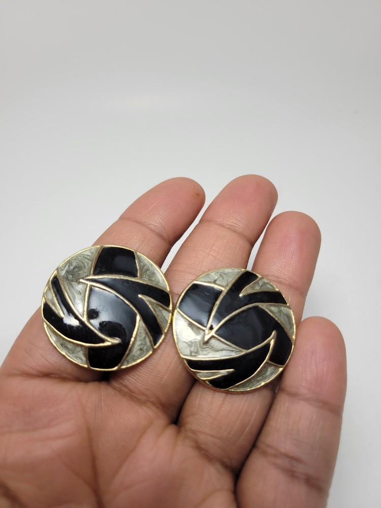 Vintage Round Enamel Swirl Earrings Black Gold Tone Post Abstract 80s
