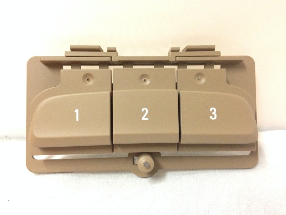 Acadia XT5 overhead roof console Homelink garage door opener buttons.Maple sugar-image