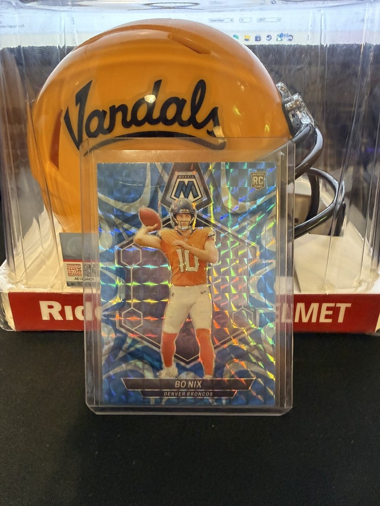 2024 Panini Mosaic - Rookies Bo Nix #312 Reactive Blue Mosaic Prizm (RC)