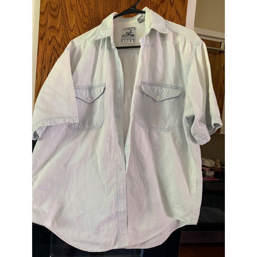 Andrews Blues Vintage Light Wash Denim Short Sleeve Button Down Shirt Medium