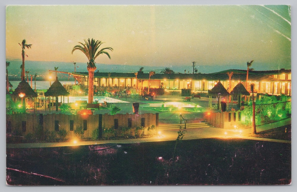 Roadside~Hilton Inn On Mission Bay Photo~San Diego California~Vintage Postcard