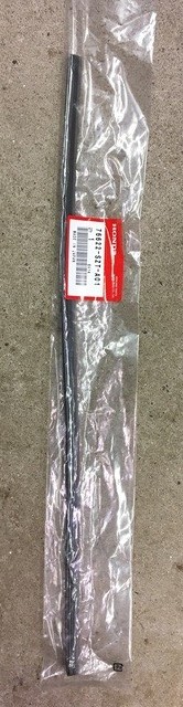 Genuine Honda Wiper Blade Refill 76622-SZT-A01 - OEM Replacement