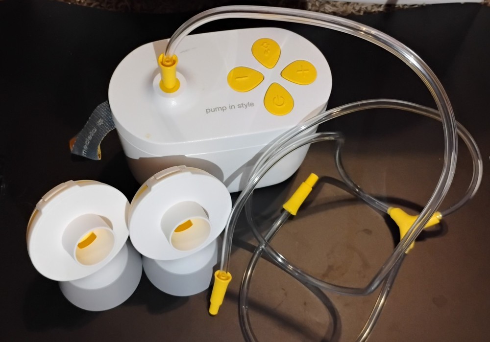 Medela Freestyle Double Electric Breast Pump Bundle With Extras