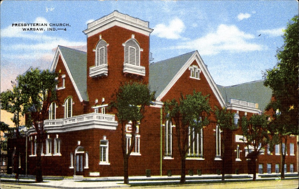 Presbyterian Church Warsaw Indiana IN ~ 1940s vintage postcard