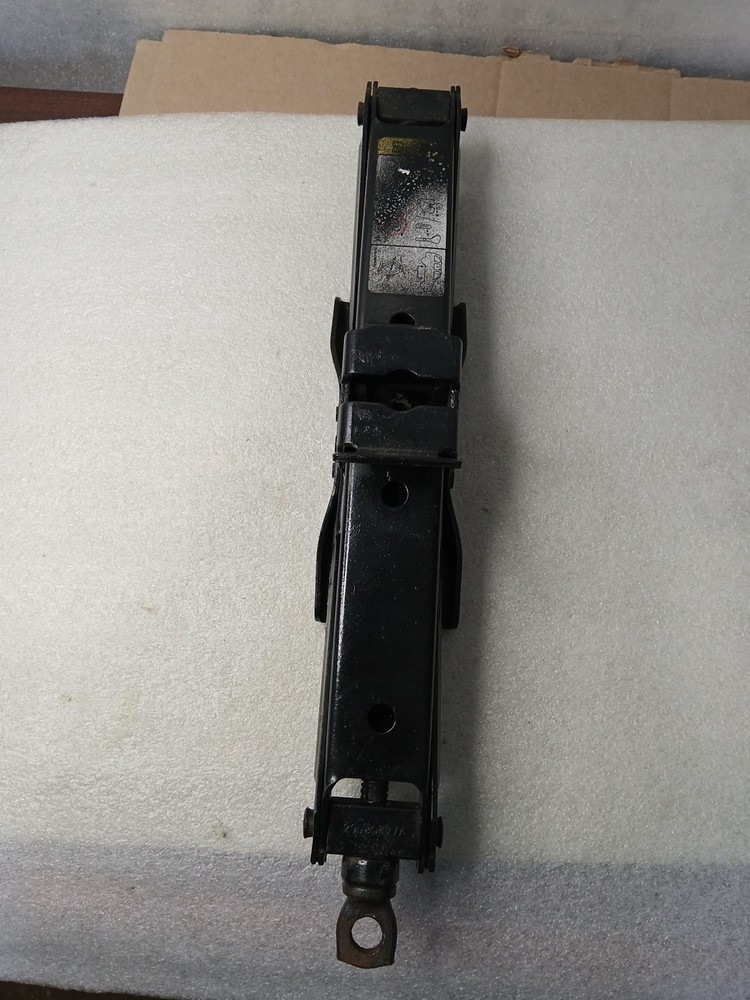 ✅02-10 Ford Explorer Spare Tire Scissor Jack w/o Lug Wrench set OEM