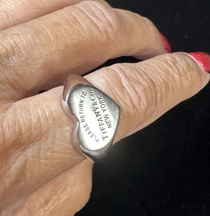 925 sterling silver Heart ring size 9