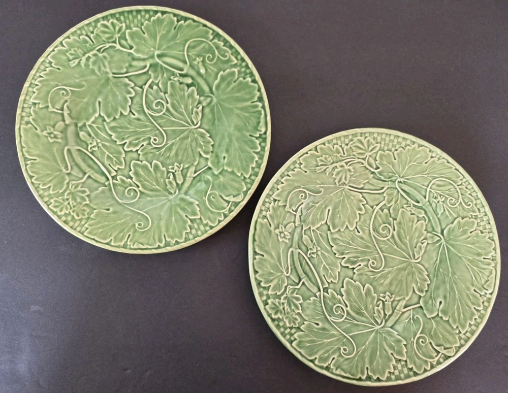 Pair Bordallo Pinheiro Portugal Green Grape Vine 10