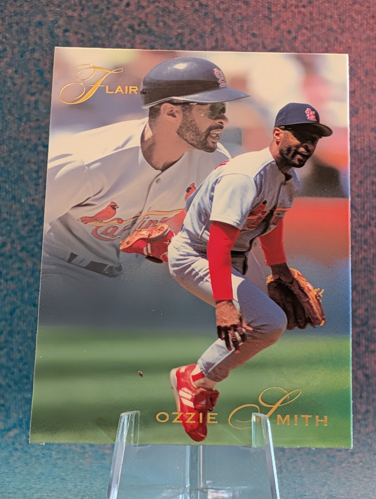 1993 Flair #128 Ozzie Smith