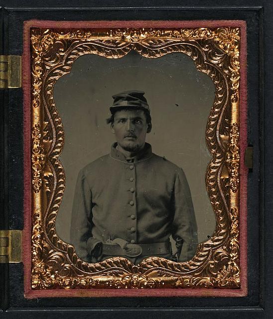 Photo:Civil War Union Soldier Sack Coat Forage Cap Revolver 1861-1865