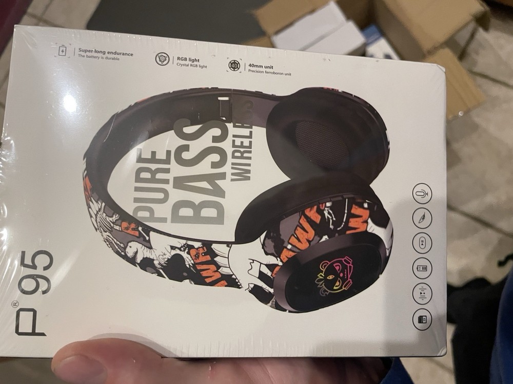 Pure Bass Wireless P35 Bluetooth Headphones with Abstract Hip Graffiti Style-image