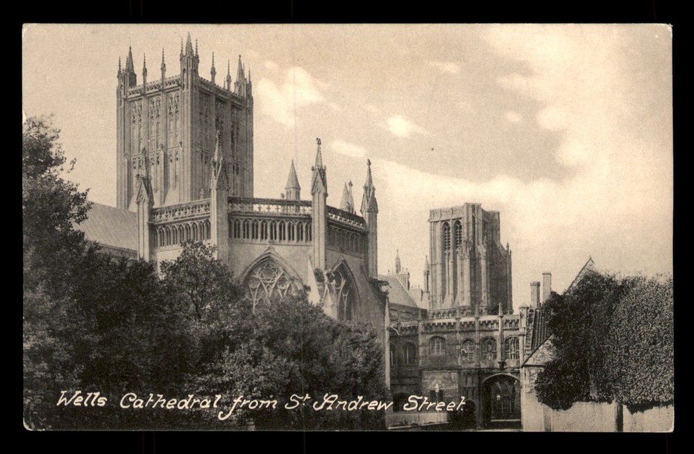 Wells Cathedral From St Andrew Street United Kingdom Church UK UNP Postcard