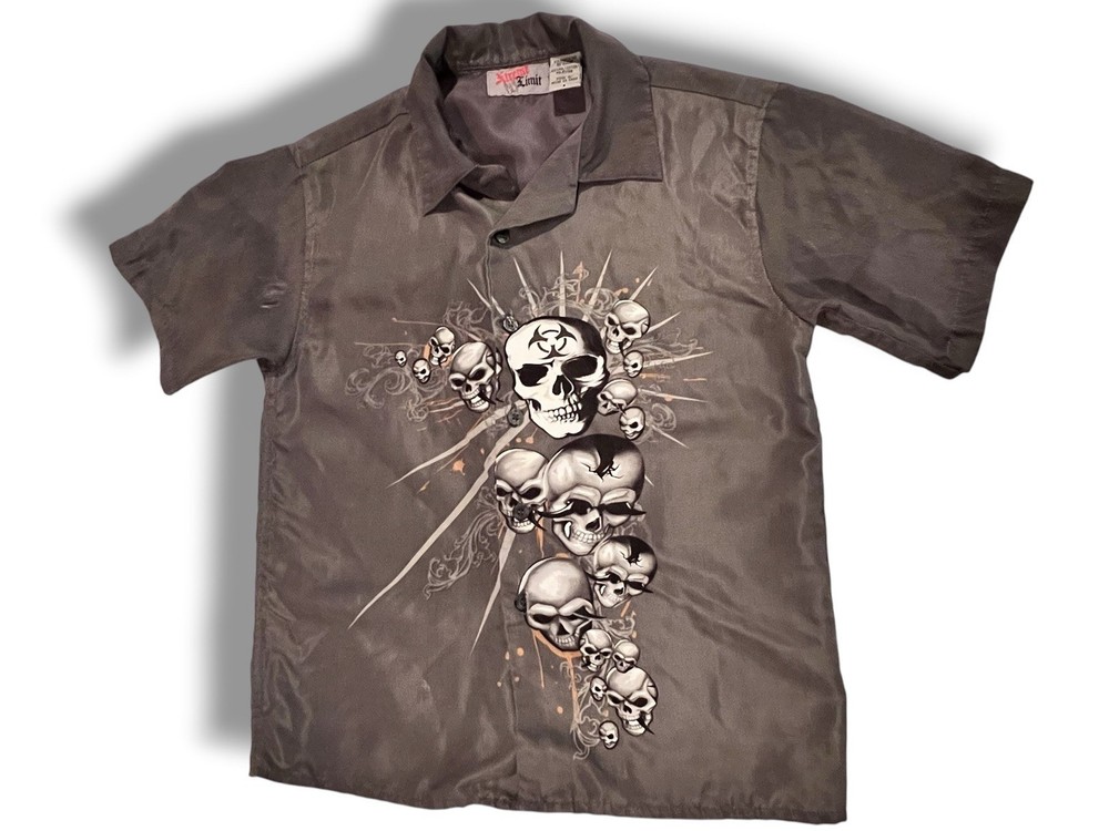 VTG Y2K Xtreme Limit Gray Black Skull Graphic Button Down Shirt Boys Sz 8 B-8
