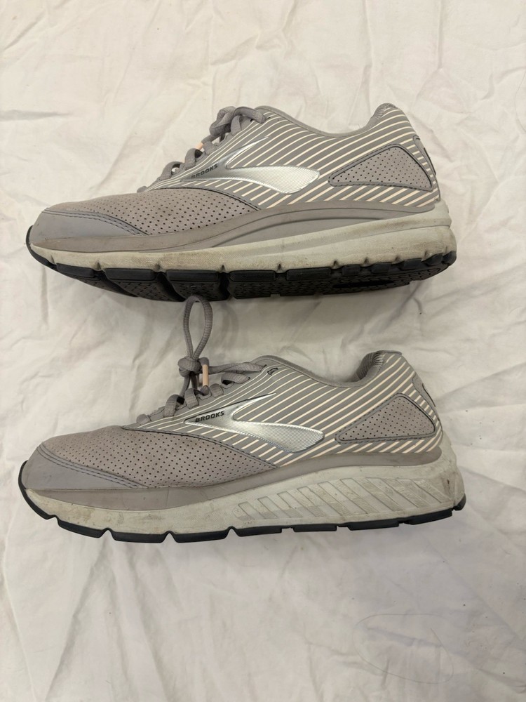 Brooks Addiction DNA WLK Walker Shoes Sneakers Suede Women's Size 8