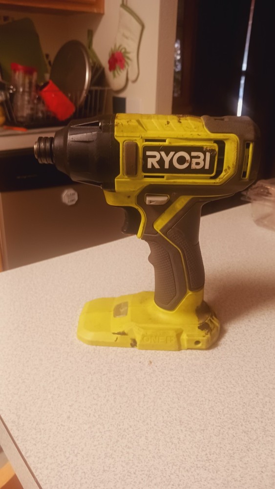 Ryobi 18V Impact Gun Kit with 2 Batteries Charger and Blades Used