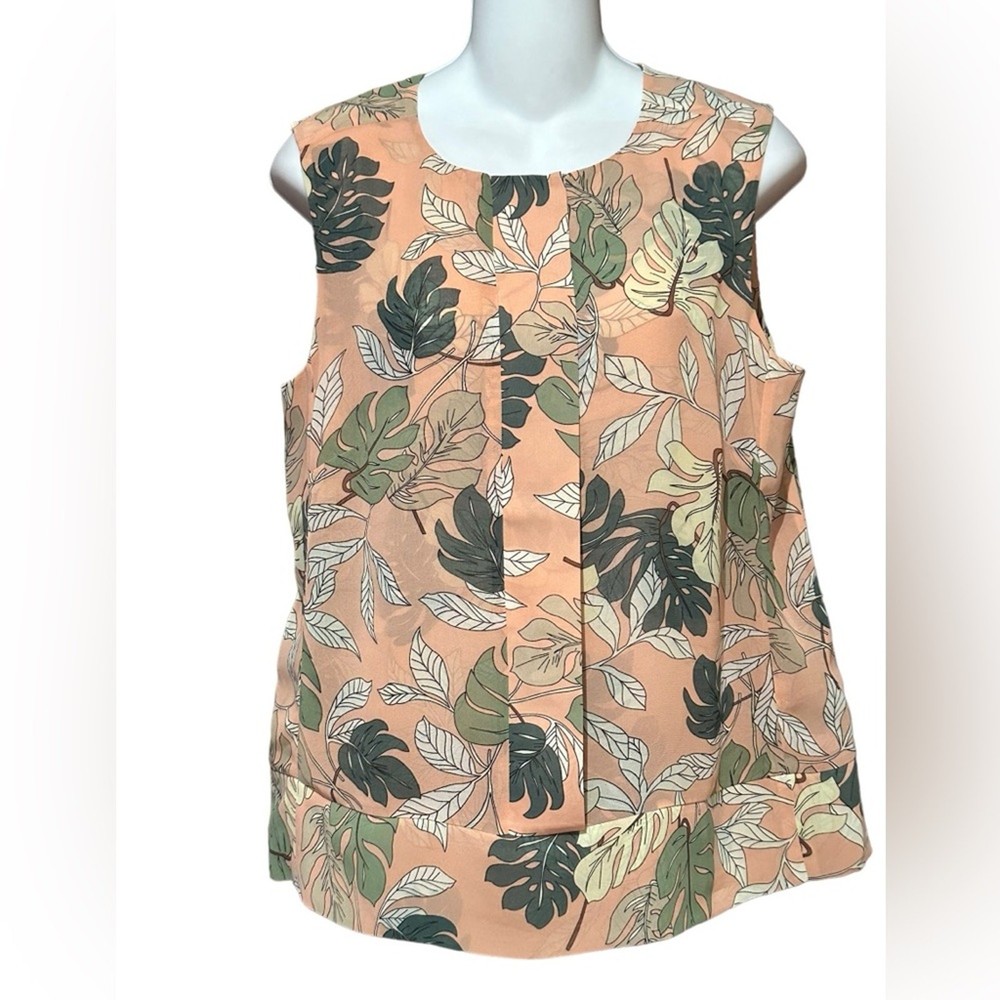 Cabi Women’s Size Small Peach and Green Tropical Print Sleeveless Top