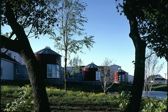 Photo:Exterior view of a building, Michigan 5