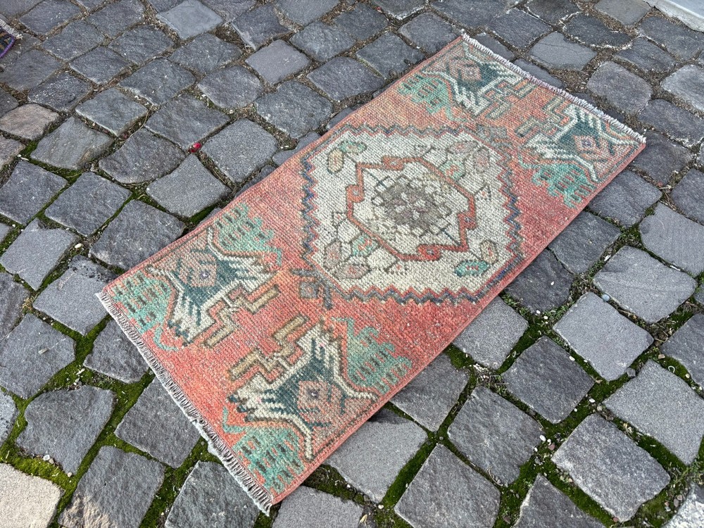 Doormats,Turkish handmade rug,Vintage wool rugs, Bohemian small rug 1,3 x 2,6 ft