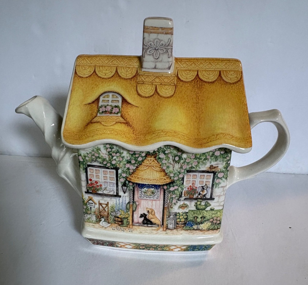Vtg Sadler Tea Pot “Rose Cottage” English Country Cottages Collection