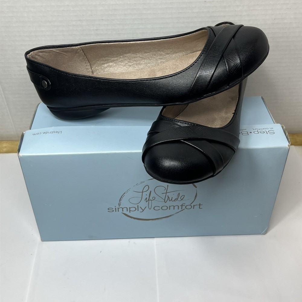 Life Stride Simply Comfort Adalene Black Flats Slip On Shoes Womans Size 7.5
