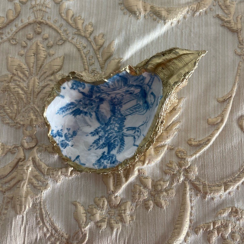 Gift Ready Chinoiserie Gold Blue White Decorative Shell Dish Trinkets Jewelry