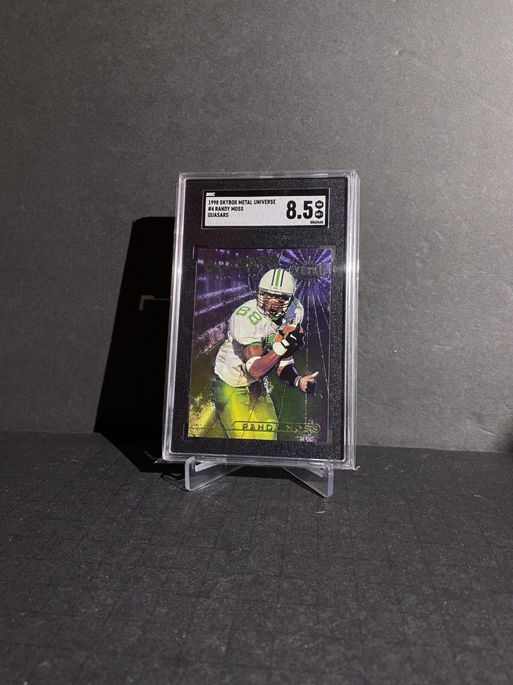 (SGC 8.5) 1998 Metal Universe Quasars Randy Moss Rookie Card #4 - Marshall