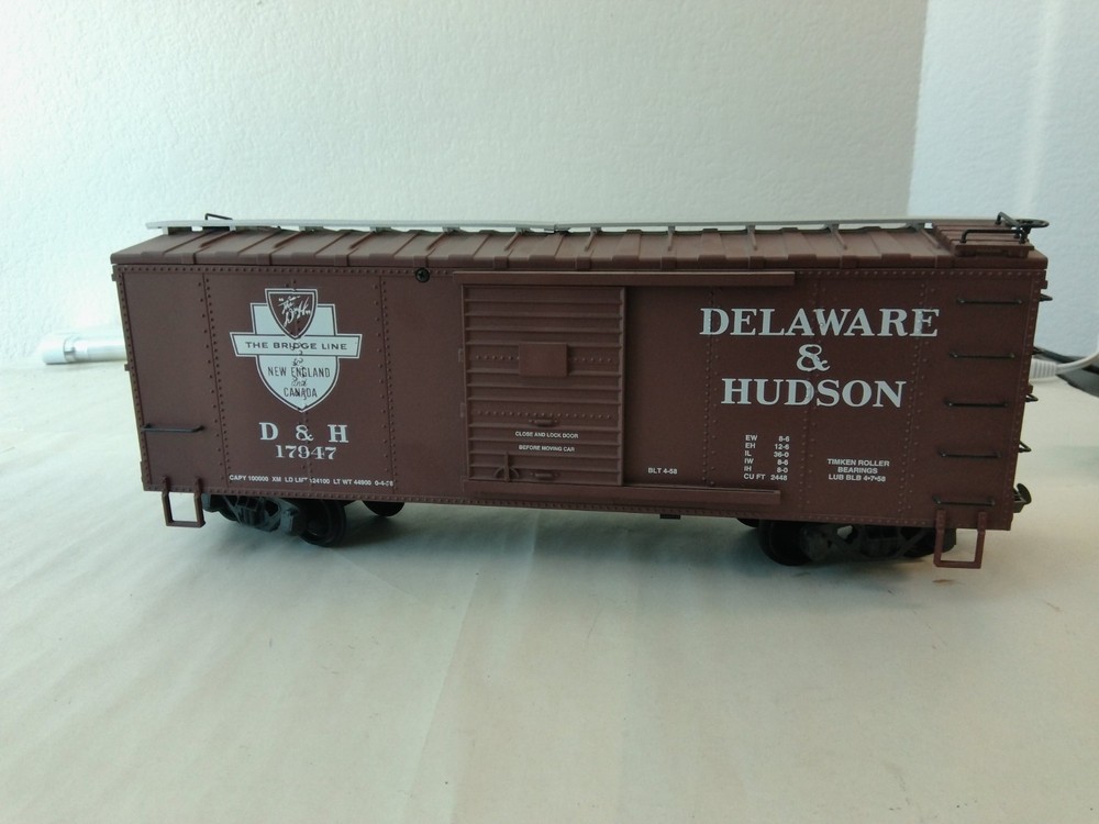 USA Trains R19107C G Scale Steel Box Car Delaware & Hudson #17947