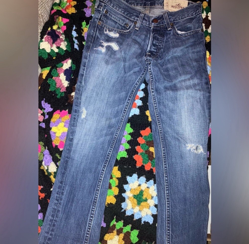 Hollister Ripped Slim Taper Leg Jeans - Waist 29” Length 30”