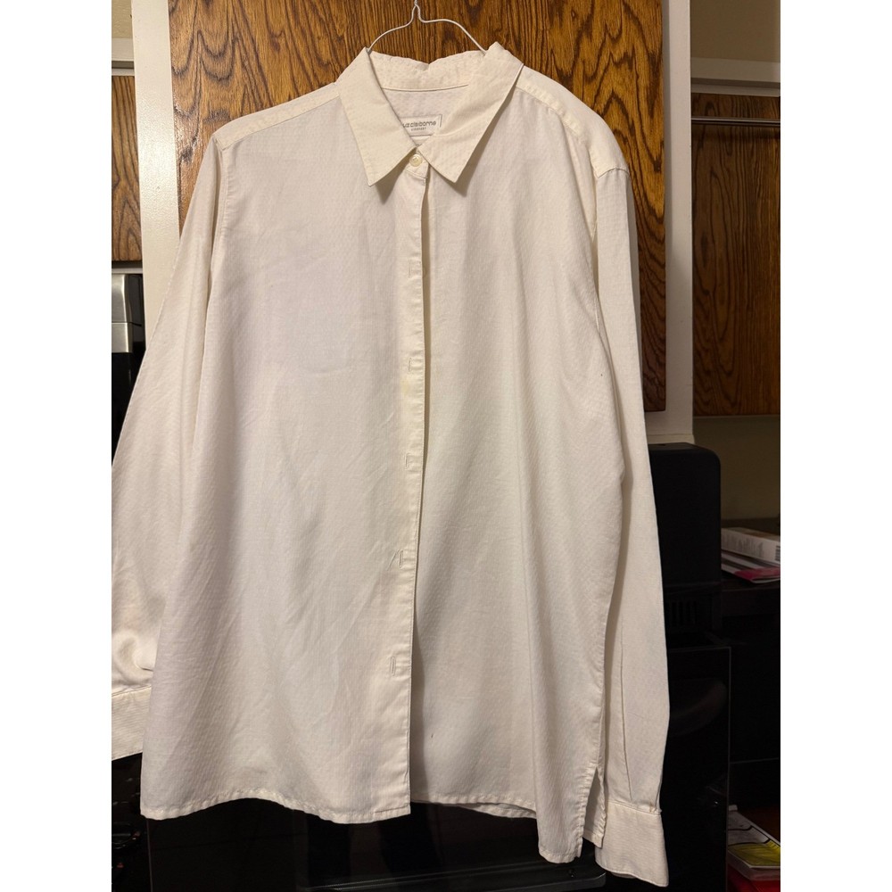 Liz Claiborne Lizsport White Button Down Shirt Stain Resistant Textured Dobby L