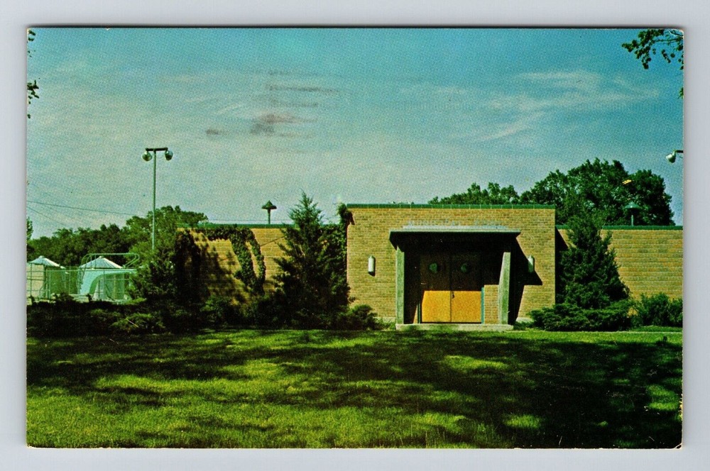 Burlington KS-Kansas, Municipal Swimming Pool, Exterior, Vintage Postcard