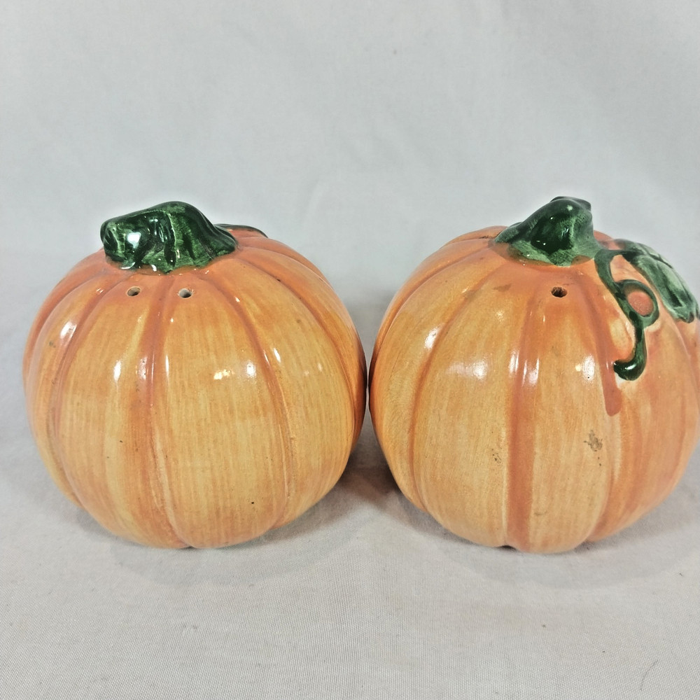 Ceramic Pumpkin Salt and Pepper Shakers Orange Fall Thanksgiving Autumn Country