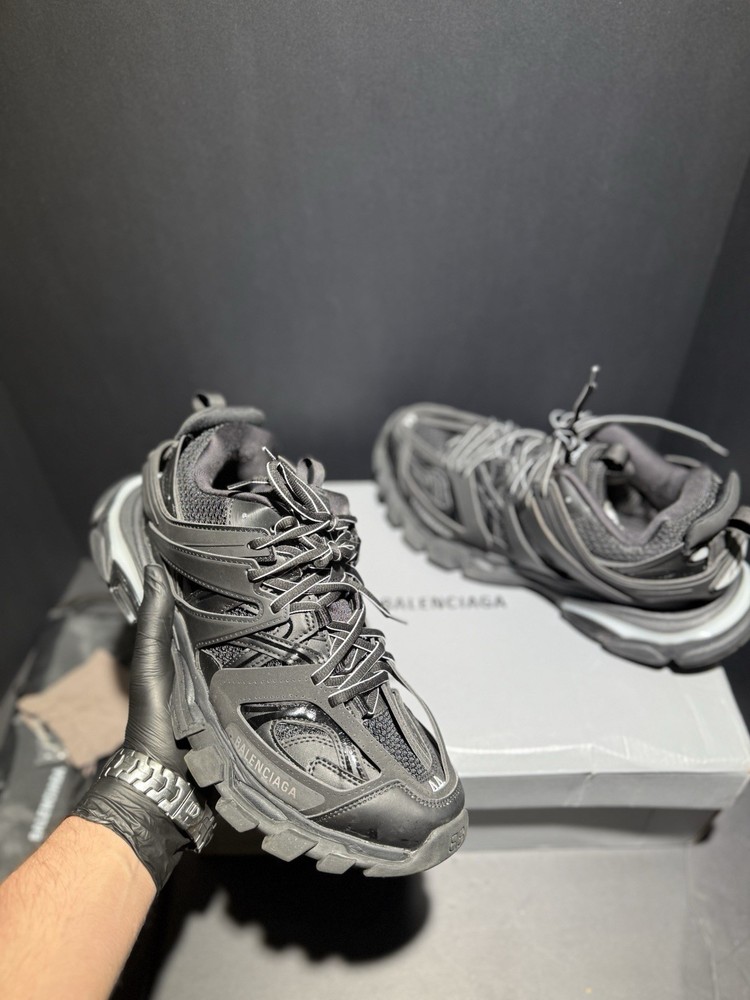 Balenciaga Track LED Sneaker Black Size 11/44eu Worn Once Excellent Condition