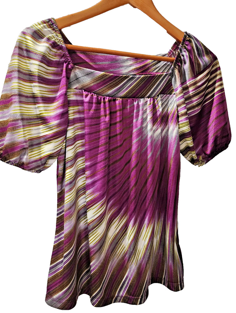 AB Studio womans medium purple, white, green, gray top radial diagonal design